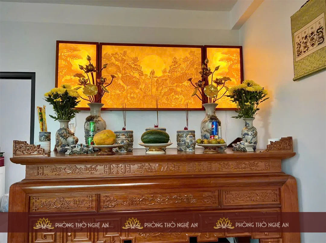 Tranh trúc chỉ phòng thờ hoa sen ánh sáng vàng báo giá tranh trúc chỉ phòng thờ hoa sen ánh sáng vàng