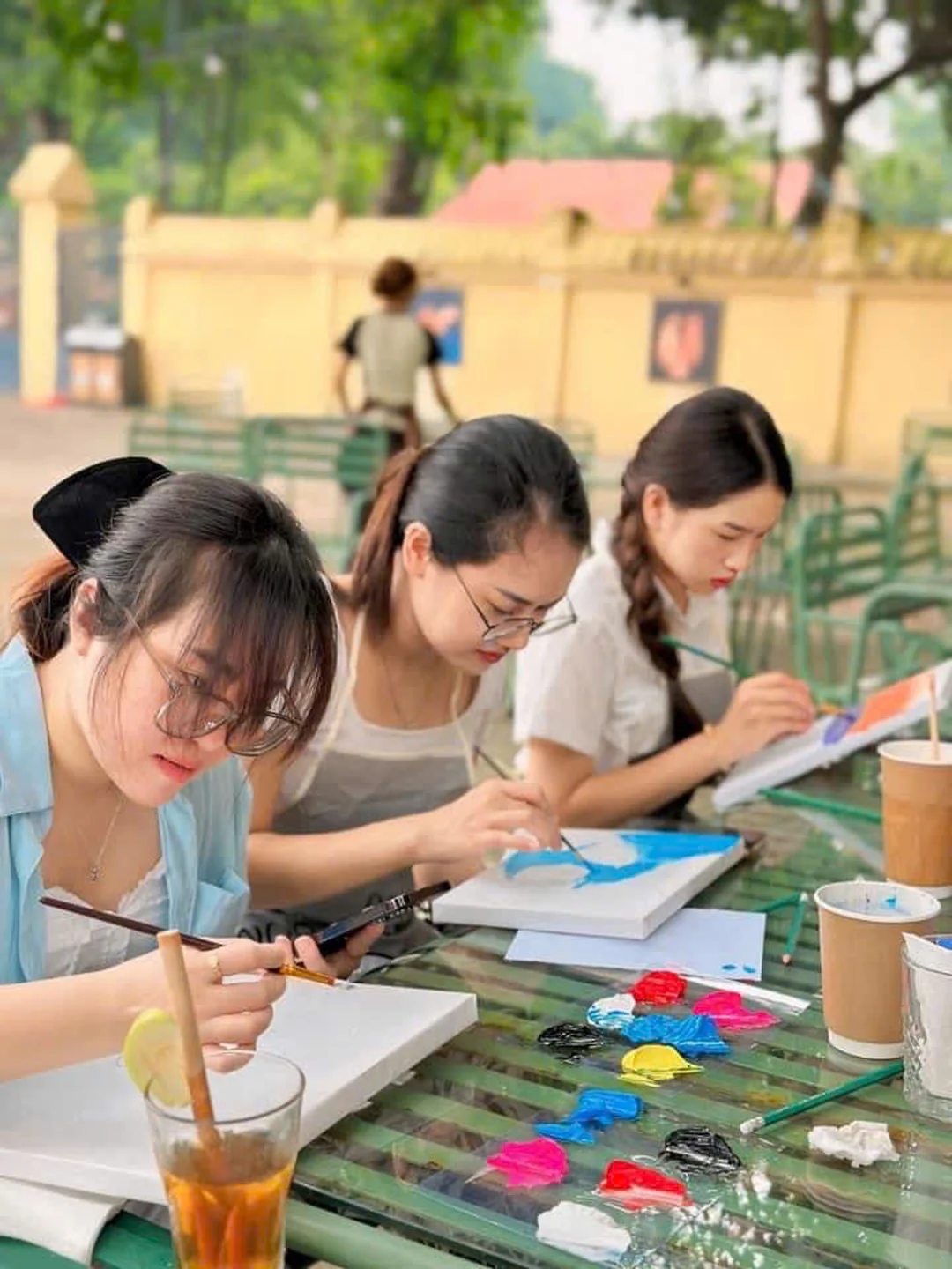 Họa cụ học vẽ sơn dầu cho người mới học vẽ sơn dầu với bộ họa cụ và tranh mẫu