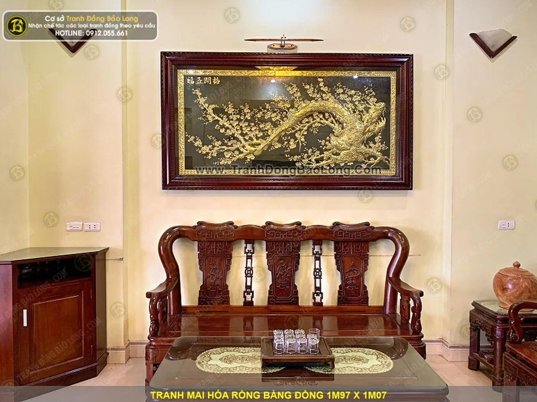 khoảng cách treo tranh khi lắp đặt tranh khổ lớn trên tường nhà