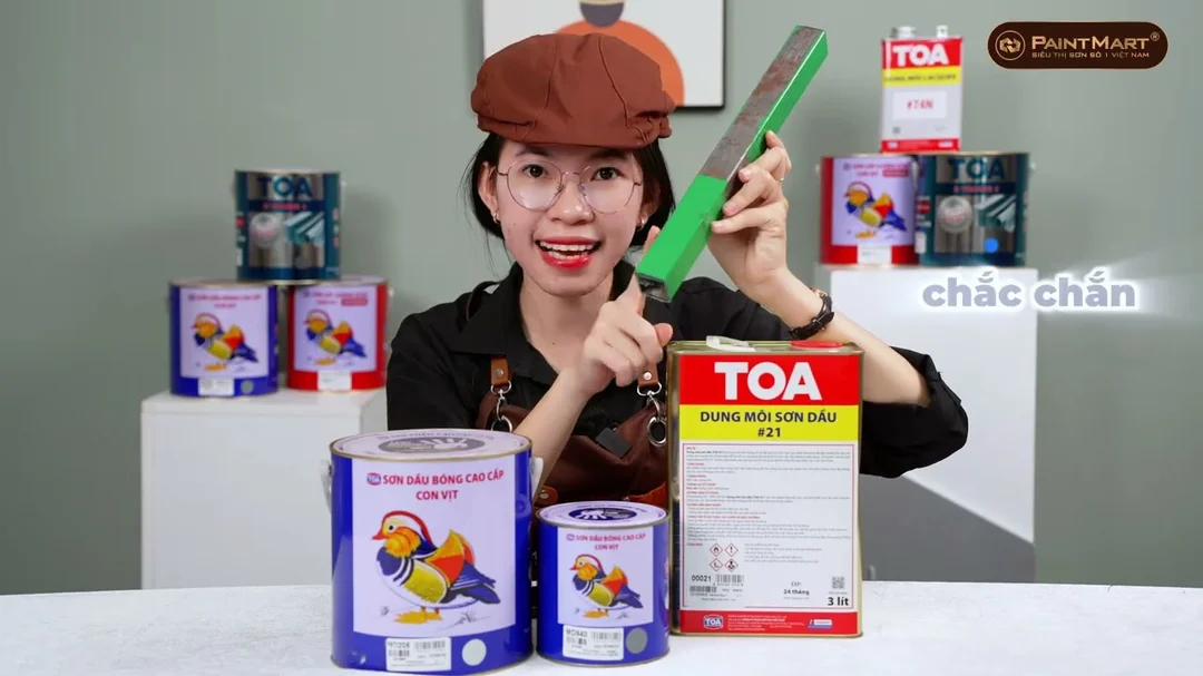 Những lưu ý khi mua sơn sắt mạ kẽm TOA 2IN1 và sơn dầu Con Vịt