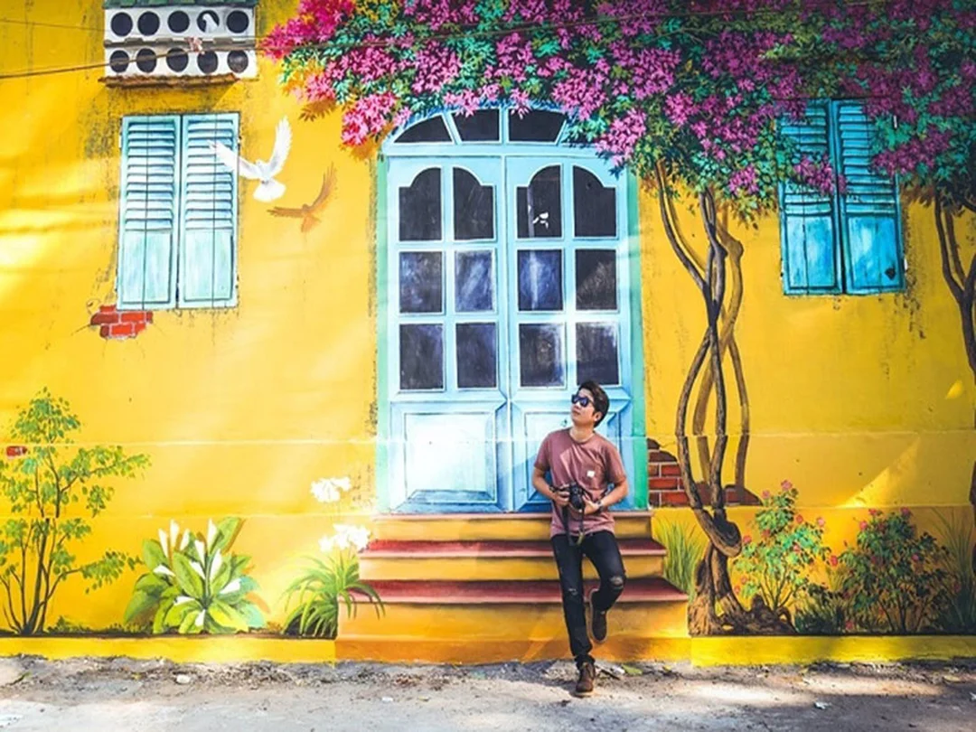tranh hoa giấy để chụp ảnh check in trên tường