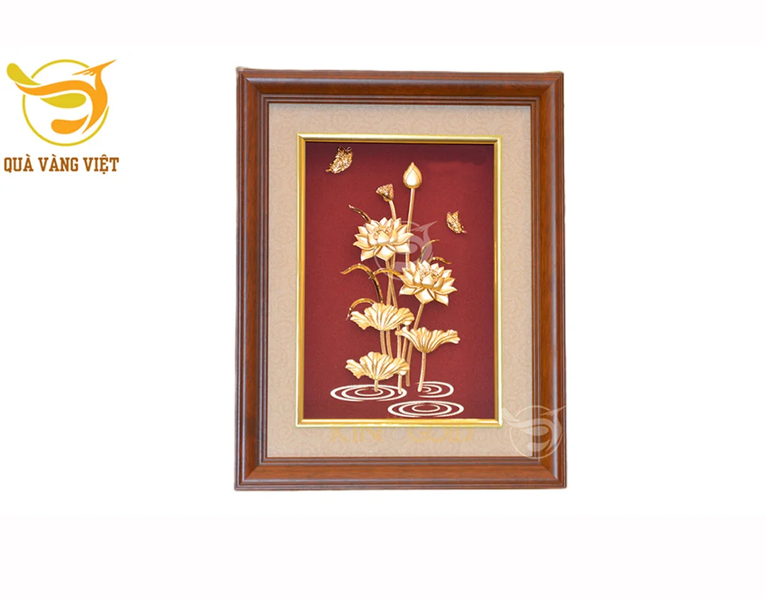 Tranh hoa sen mạ vàng 24K cận cảnh tranh hoa sen mạ vàng 24K cận cảnh chi tiết cánh sen