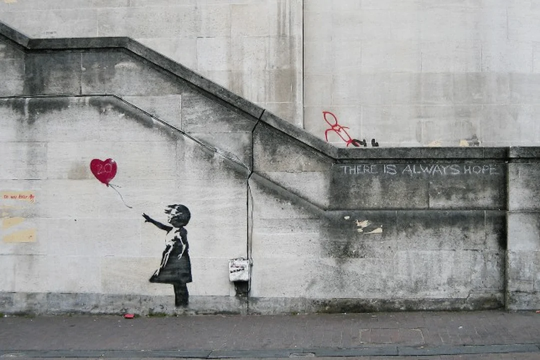 Tranh nghệ thuật đường phố nổi tiếng thế giới của Banksy