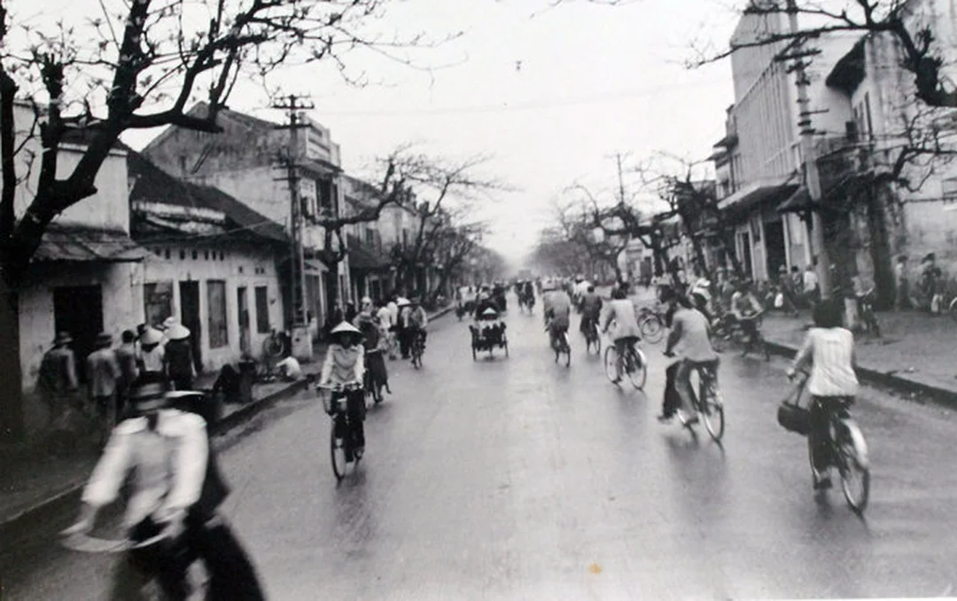 tranh phố cổ hà nội đen trắng tư liệu phố cũ