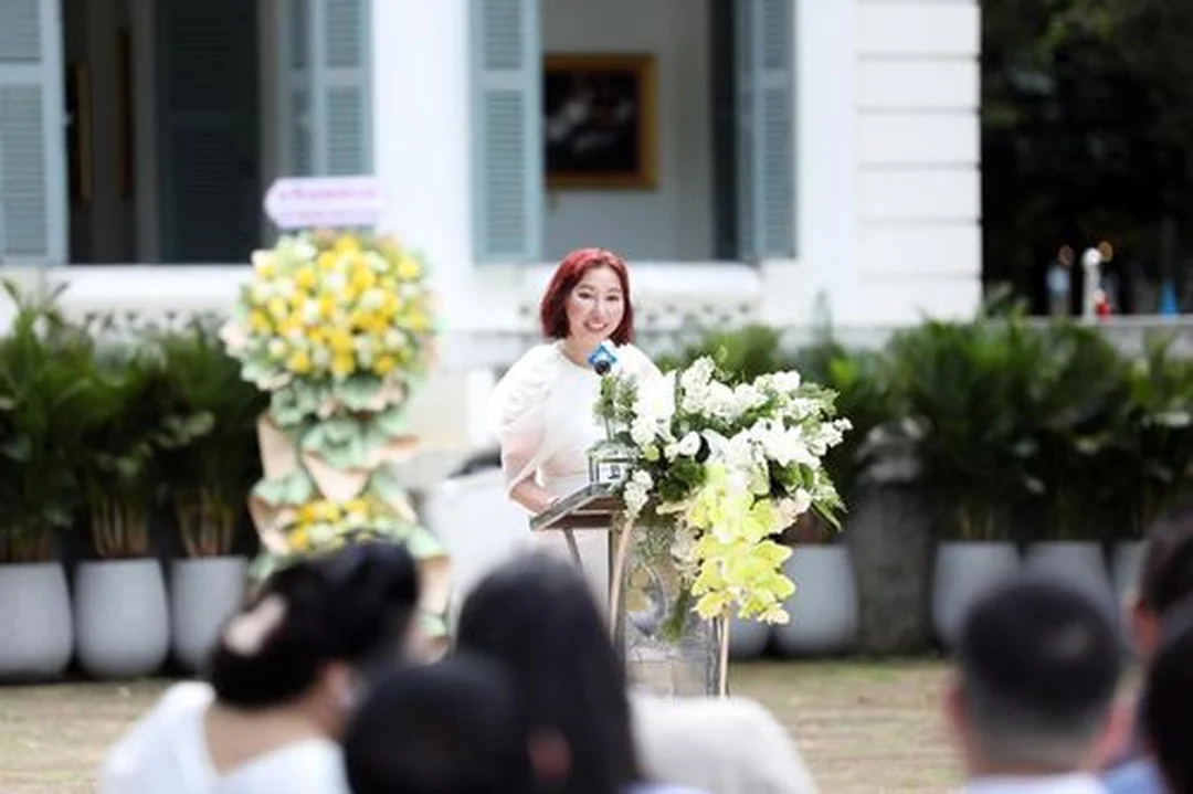 Triển lãm tranh nghệ thuật có phần giới thiệu tác phẩm Triển lãm tranh nghệ thuật có đại diện ban tổ chức giới thiệu nội dung trưng bày
