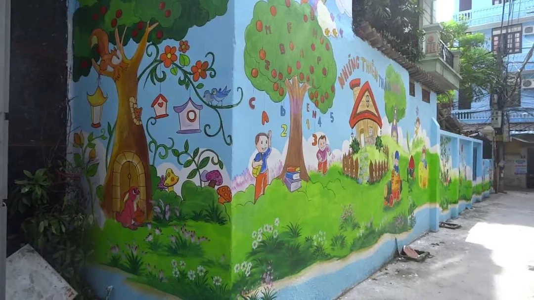 Video vẽ tranh tường trang trí lớp học mầm non
